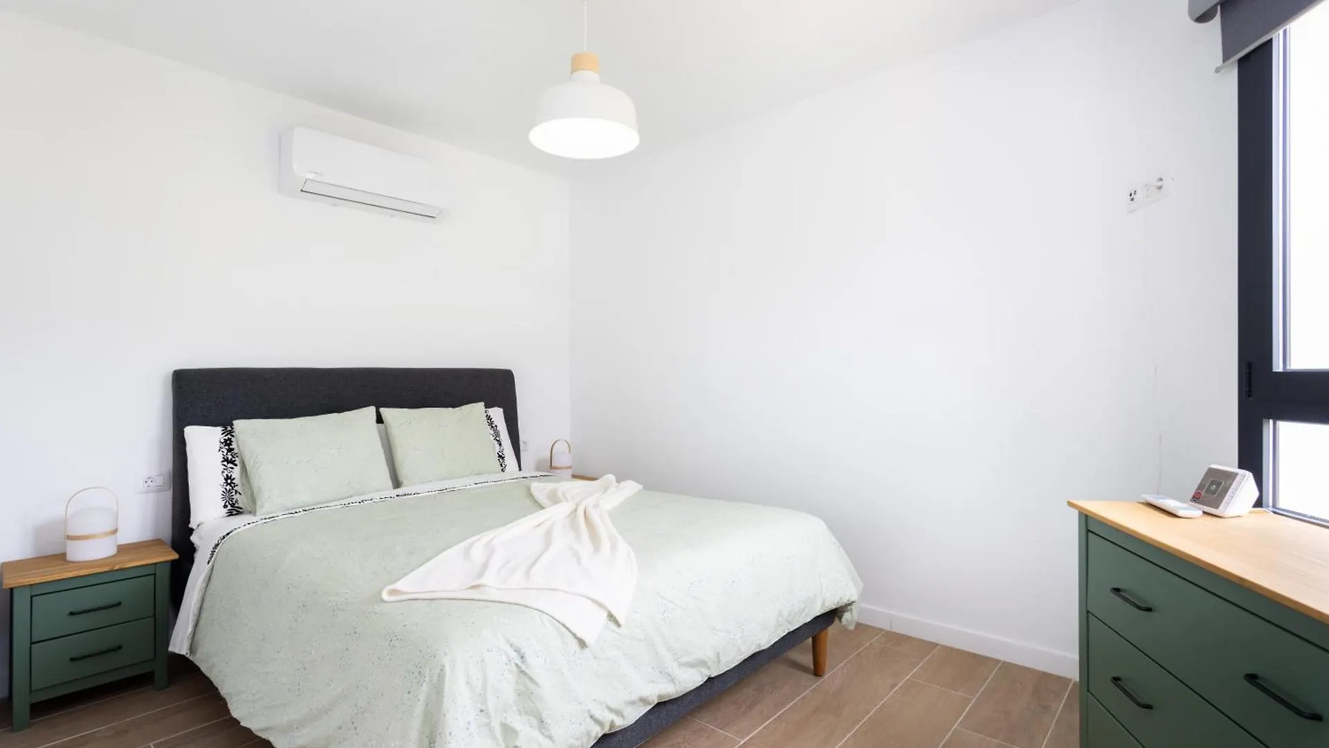 Apartament Alcala Deluxe Townhouse By Sunkeyrents